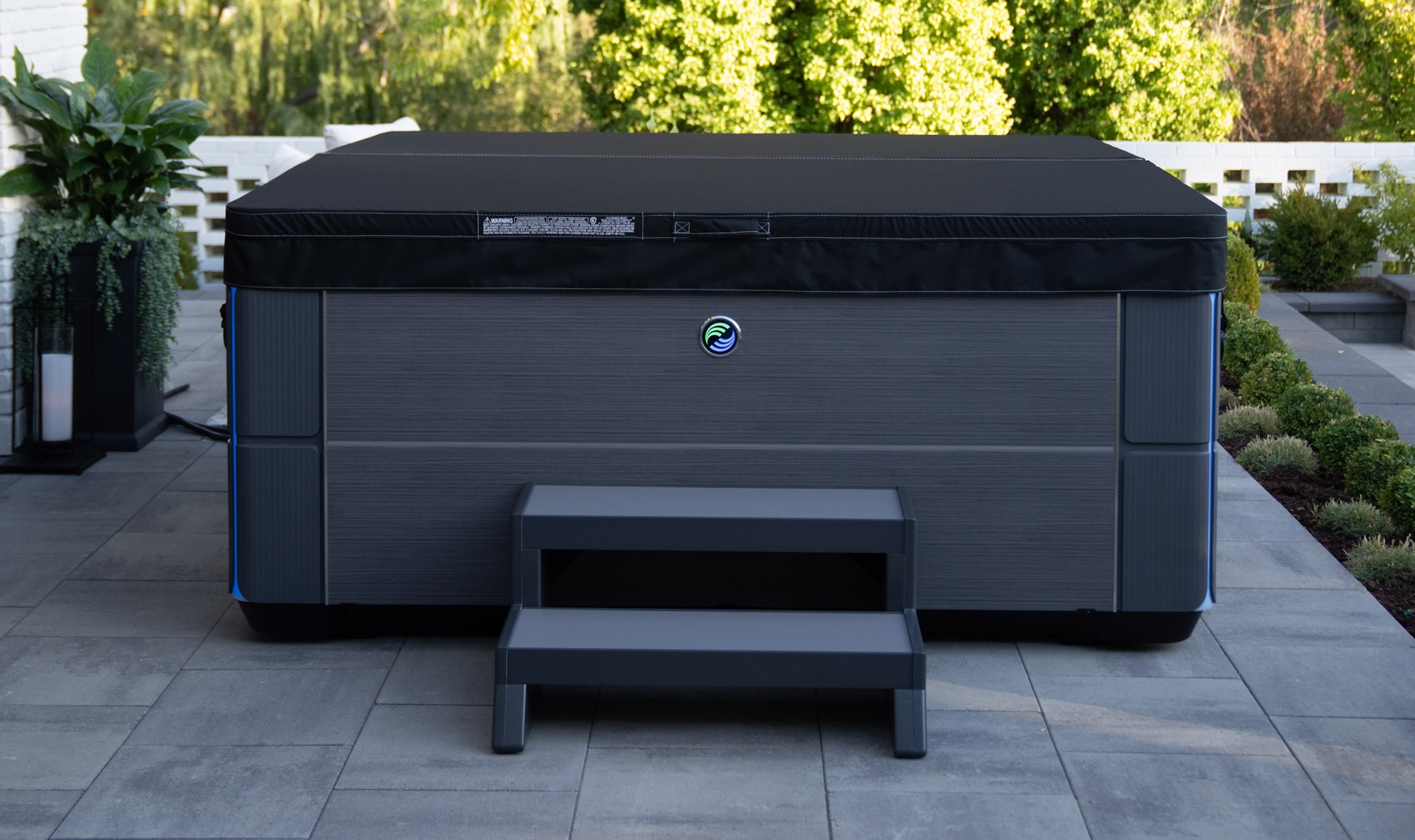 hot spring highlife aria alpinewhite charcoal withcover cspot 2560x1520